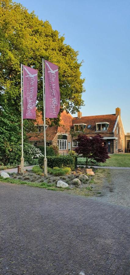 B&B Hotel De Vrije Vogel Elsloo  ภายนอก รูปภาพ
