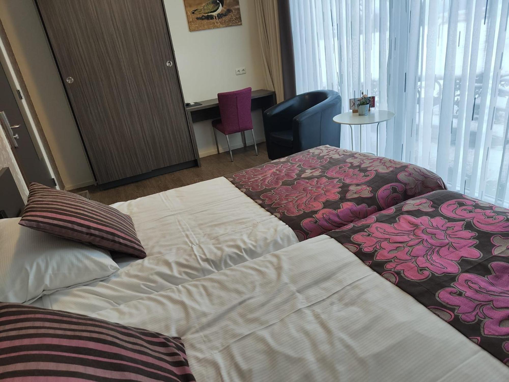 B&B Hotel De Vrije Vogel Elsloo  ภายนอก รูปภาพ