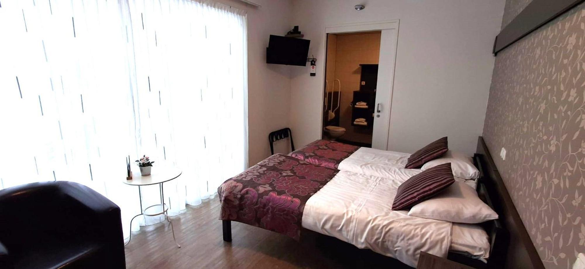 B&B Hotel De Vrije Vogel Elsloo  ภายนอก รูปภาพ