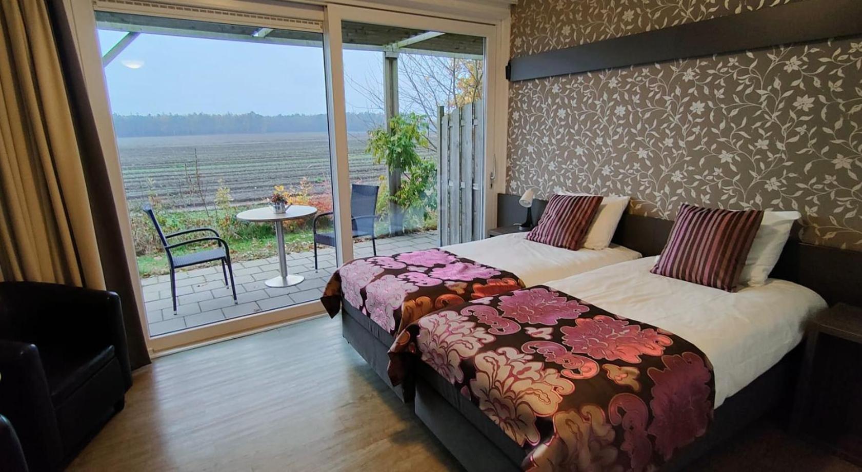 B&B Hotel De Vrije Vogel Elsloo  ภายนอก รูปภาพ