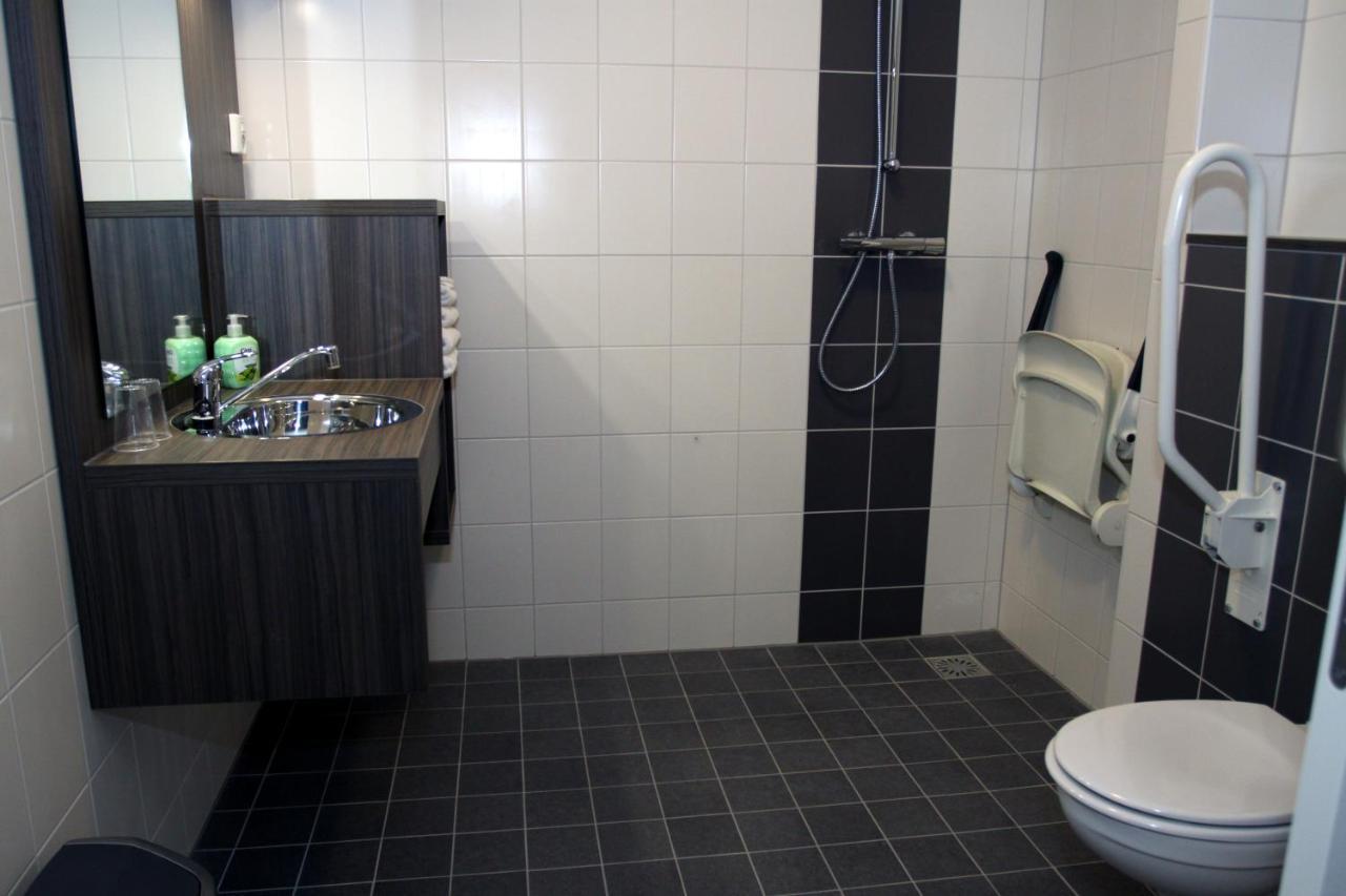 B&B Hotel De Vrije Vogel Elsloo  ภายนอก รูปภาพ