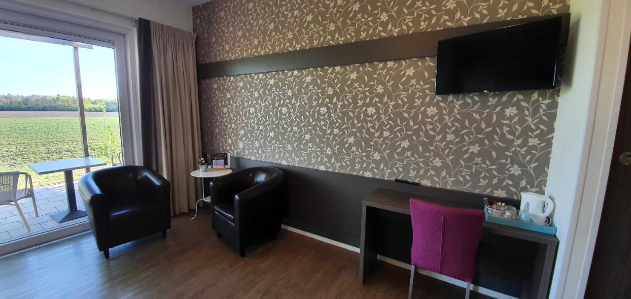 B&B Hotel De Vrije Vogel Elsloo  ภายนอก รูปภาพ